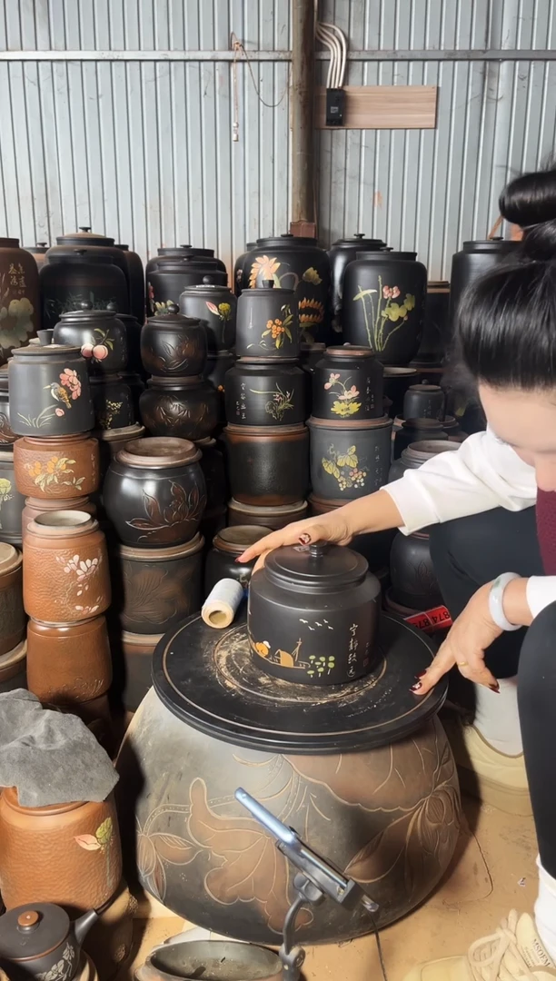 【闪购商品】壶瑕疵茶叶罐 德中彩填 167