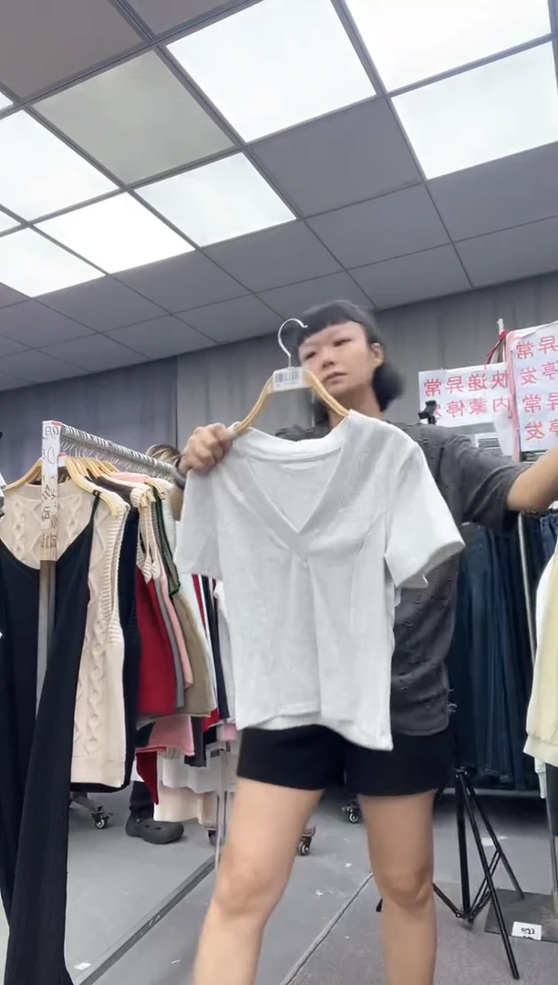 棉 大哥家漂亮衣服漂亮颜色