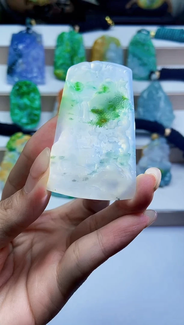 颈饰未镶嵌翡翠翡翠A货