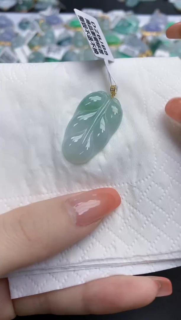 【闪购商品】翡翠颈饰18K金镶嵌天然缅甸翡翠A货
