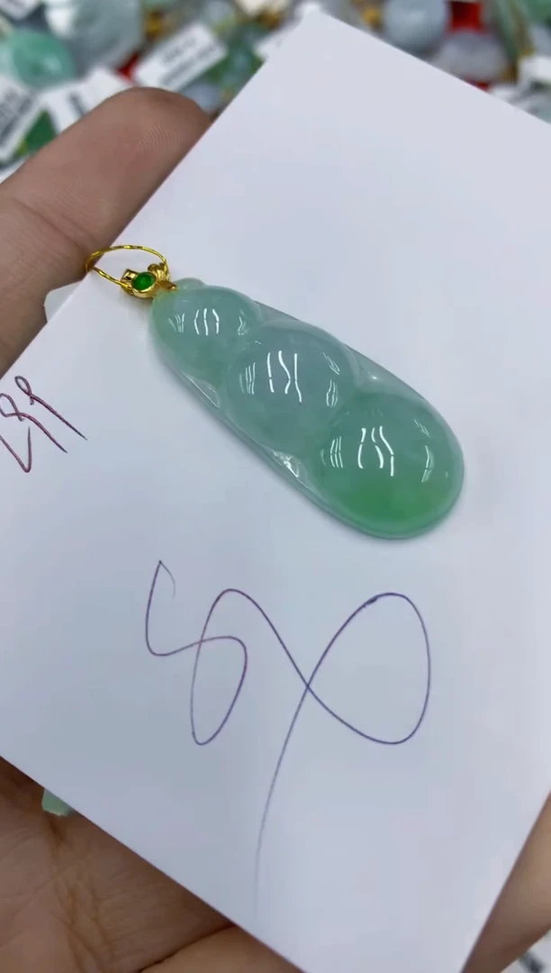 颈饰未镶嵌翡翠11111111111