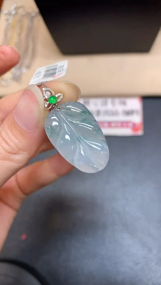 【闪购商品】翡翠颈饰18K金镶嵌【无鉴赏期多样性发其一