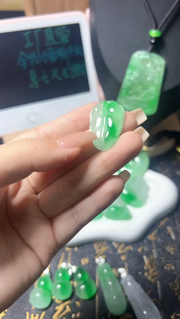 颈饰未镶嵌翡翠所见即所得，一图一物