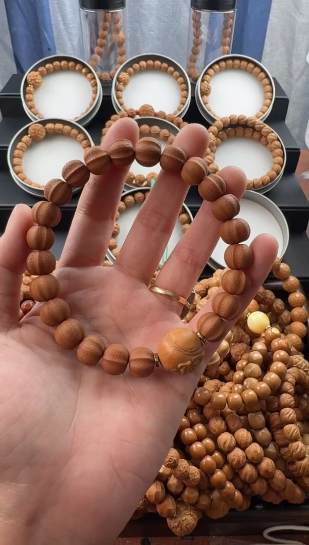 手串猴头核桃鲨鱼送单颗雕刻瑕疵
