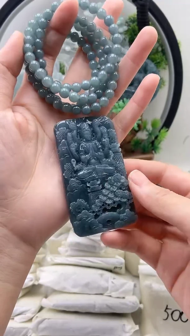 翡翠未镶嵌颈饰良千手观音+珠链