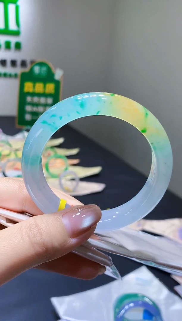 未镶嵌手镯翡翠k5天然A货缅甸翡翠56总价70万定金2万