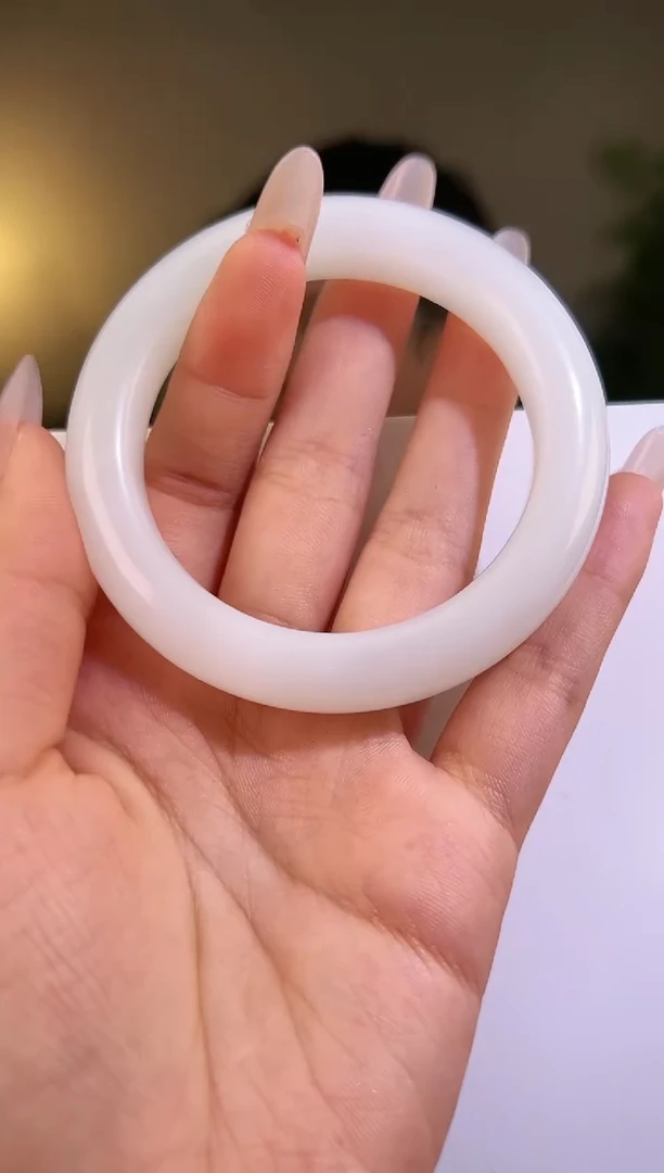 【闪购商品】和田玉手镯未镶嵌55手镯1