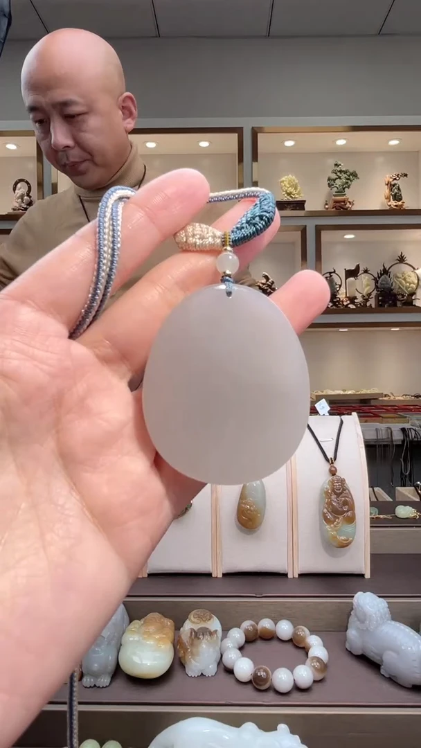 颈饰未镶嵌和田玉苏