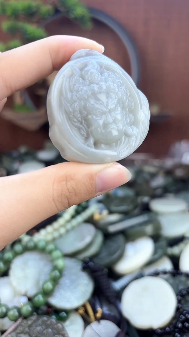 和田玉未镶嵌颈饰1