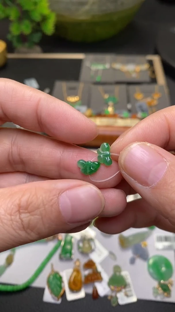 颈饰未镶嵌翡翠净货36178