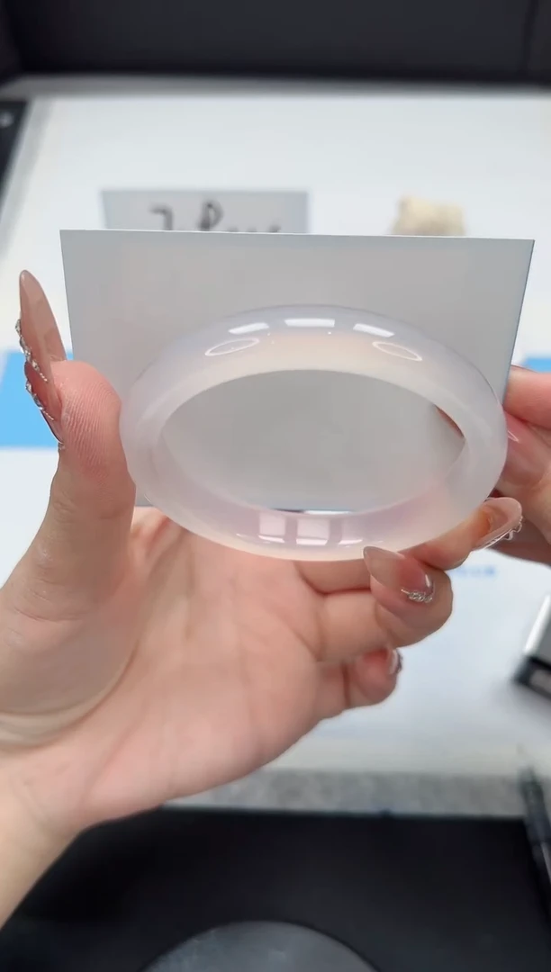 【闪购商品】石英质玉手镯未镶嵌396/59.1荔枝