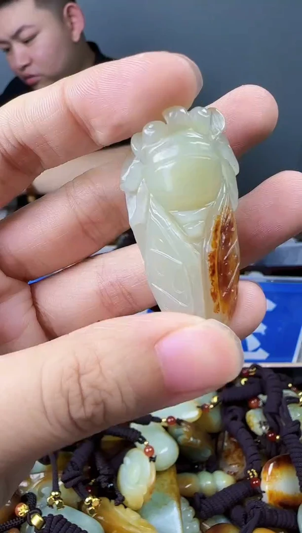 和田玉未镶嵌颈饰1