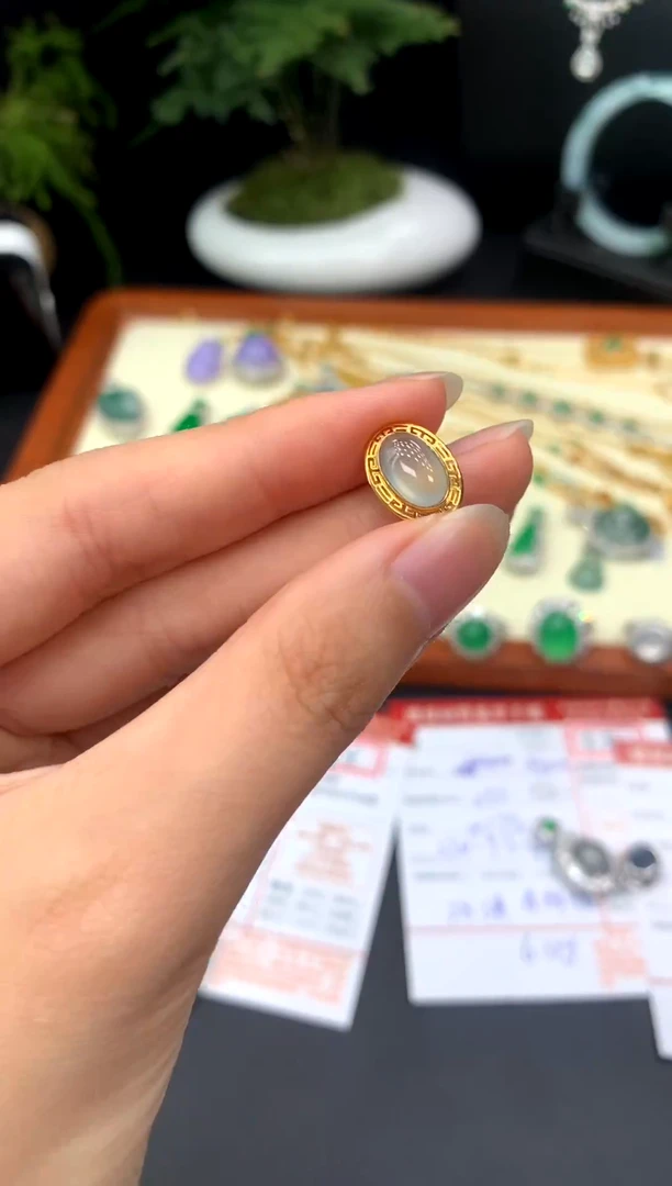 18K金镶嵌定制翡翠A41 翡翠