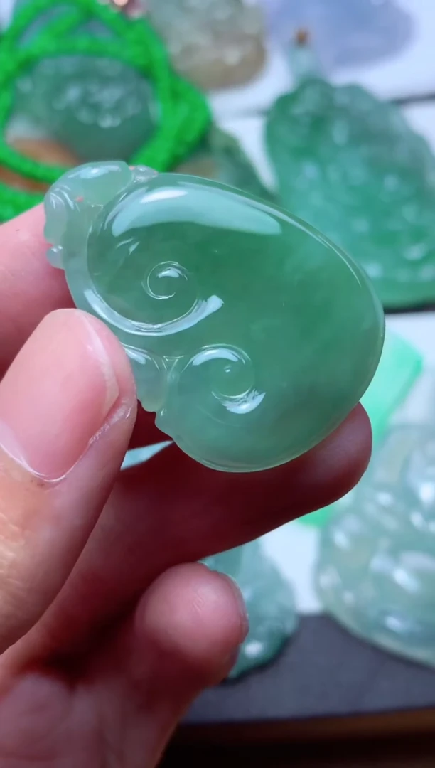 翡翠未镶嵌颈饰天然翡翠