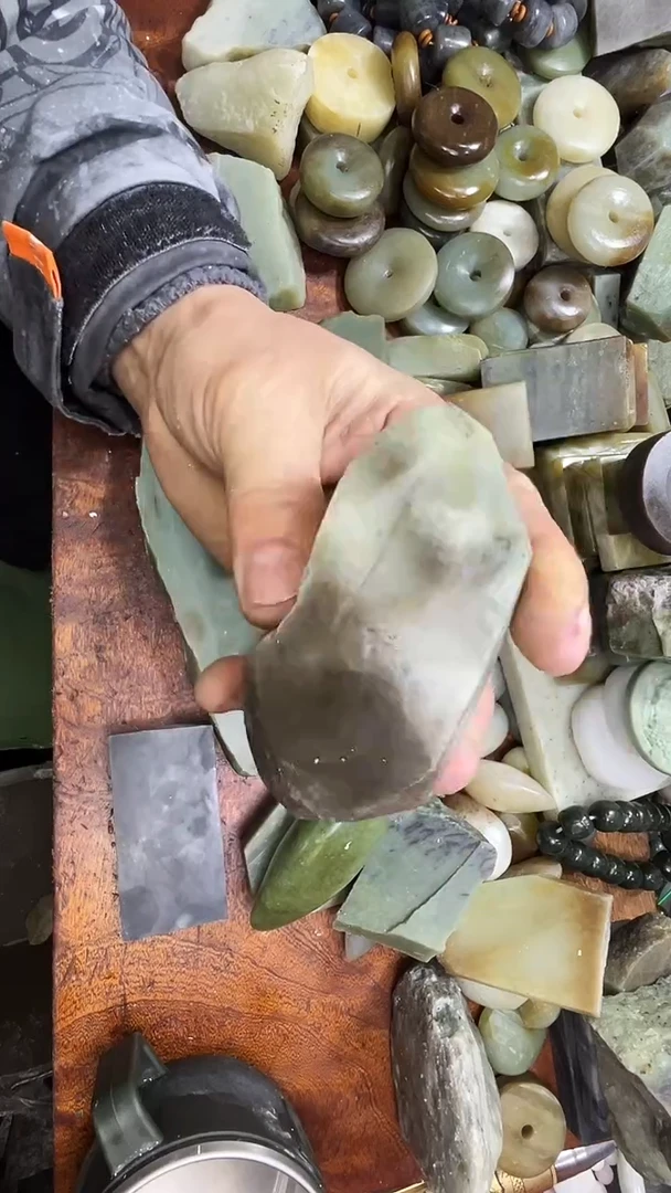 未镶嵌和田玉珠宝半成品1