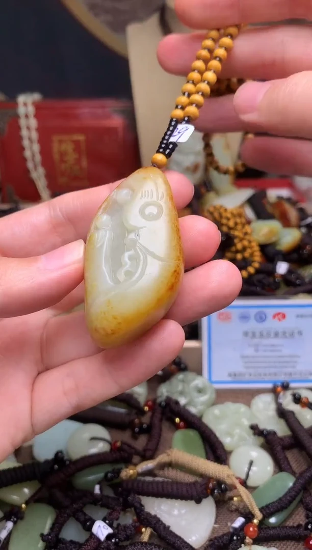 颈饰未镶嵌和田玉新疆料青海料清水和田玉吊坠