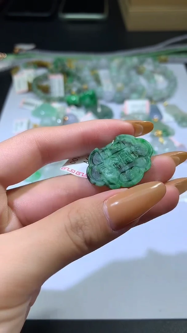 颈饰未镶嵌翡翠ZX018819