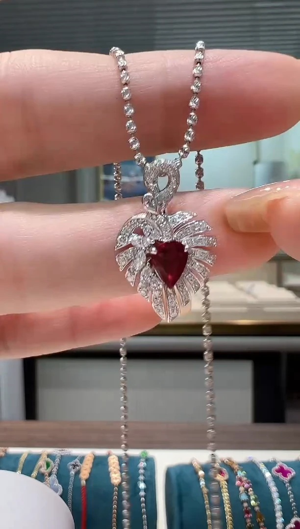 套链18K金镶嵌红宝石红宝石爱心套链K白