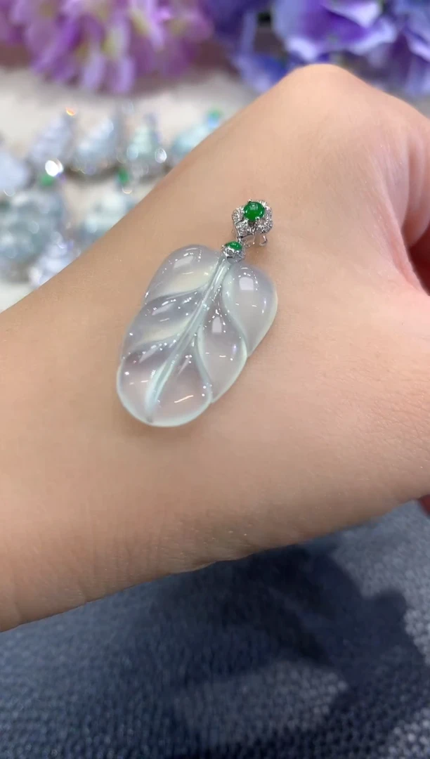 吊坠(不含链)18K金镶嵌翡翠D1