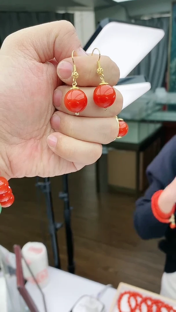 【闪购商品】翡翠耳饰14K金镶嵌R22耳坠