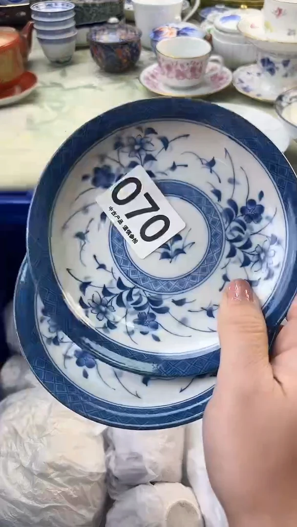 瓷片v****j070......