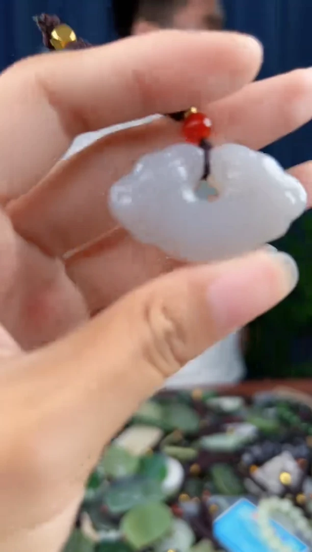 未镶嵌和田玉挂件拍一发一，多样性发货