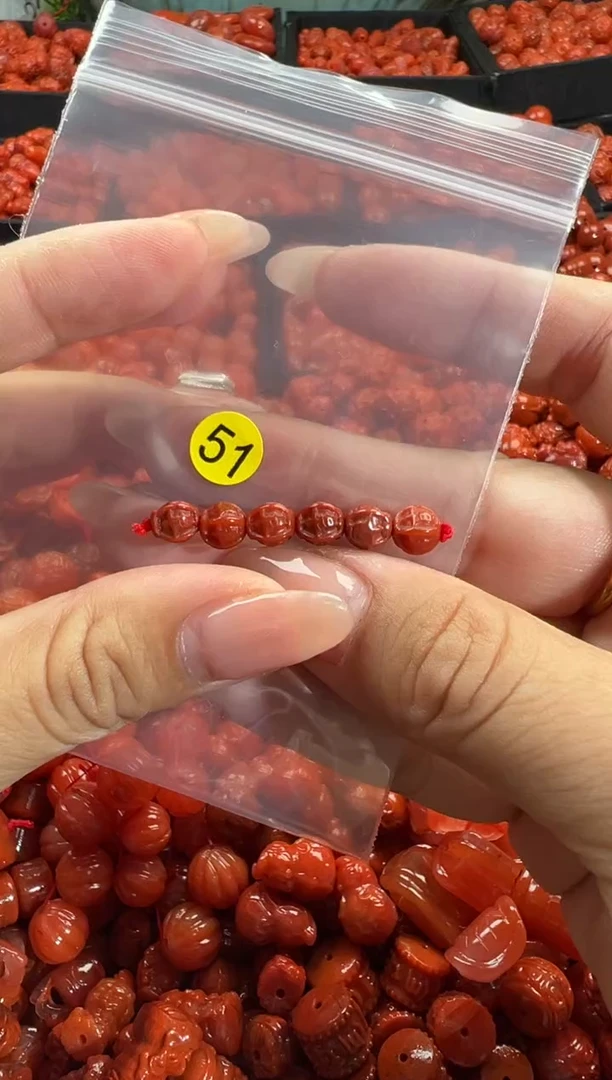 颈饰未镶嵌南红玛瑙1