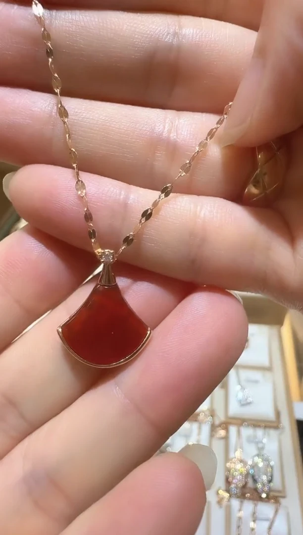 玛瑙/玉髓项链18K金镶嵌裙子