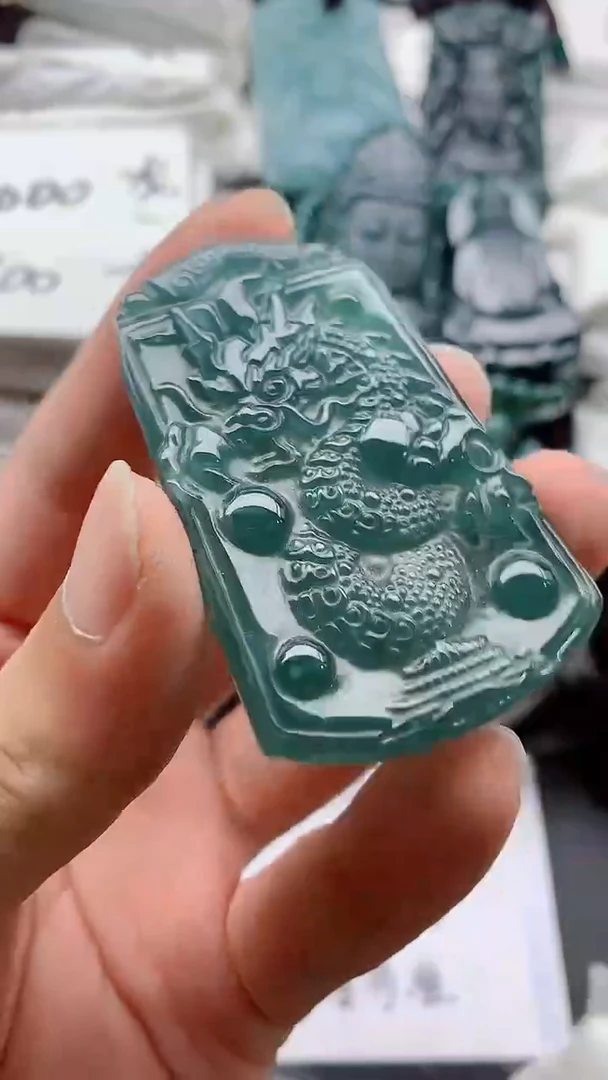 翡翠未镶嵌颈饰88888888