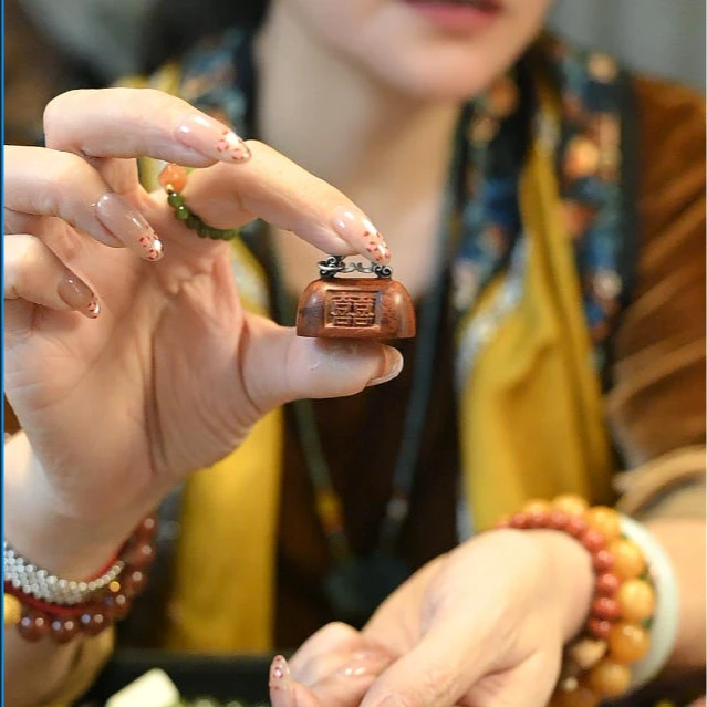 吊坠925银木质 银扣头木质福喜锁/不带链子