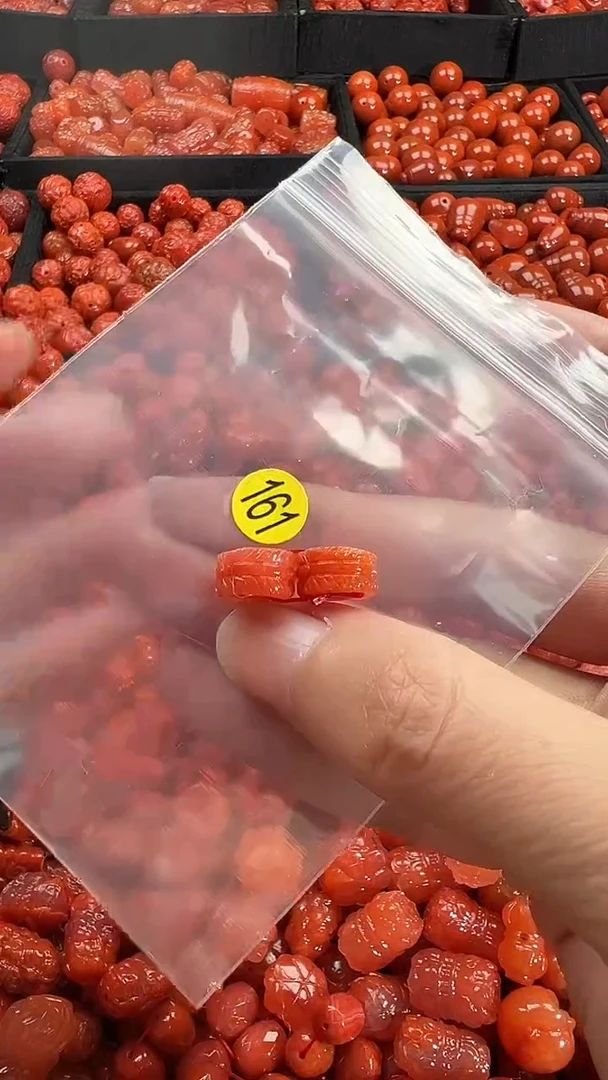 颈饰未镶嵌南红玛瑙1