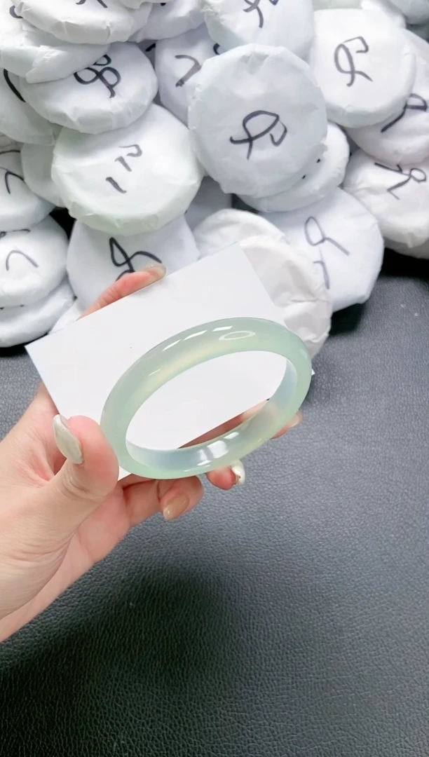 【闪购商品】石英质玉手镯未镶嵌 22L105-58