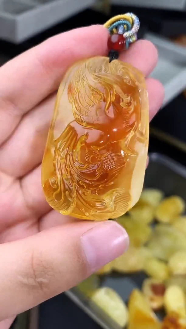 蜜蜡未镶嵌珠宝奇石76