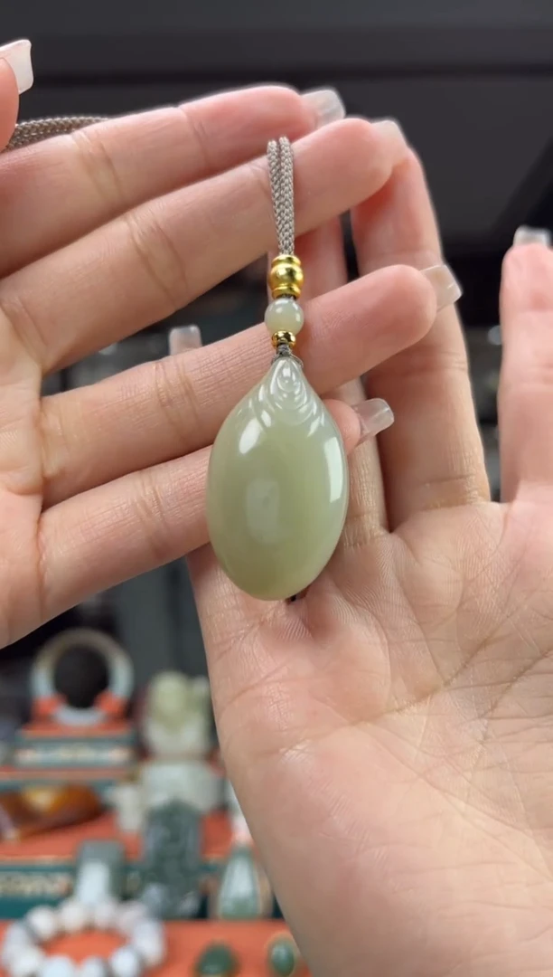 【闪购商品】和田玉颈饰未镶嵌佩佩 微瑕