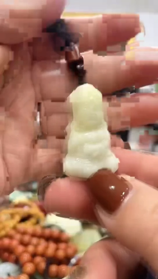 未镶嵌岫玉挂件