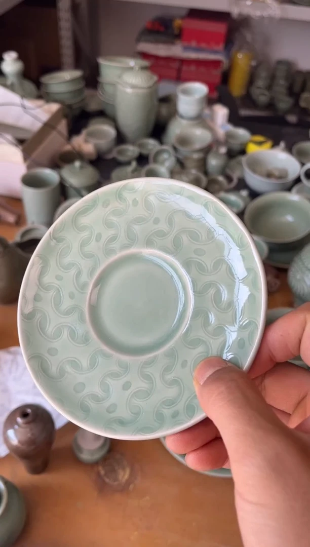 陶瓷瑕疵青铜鄂拖1只