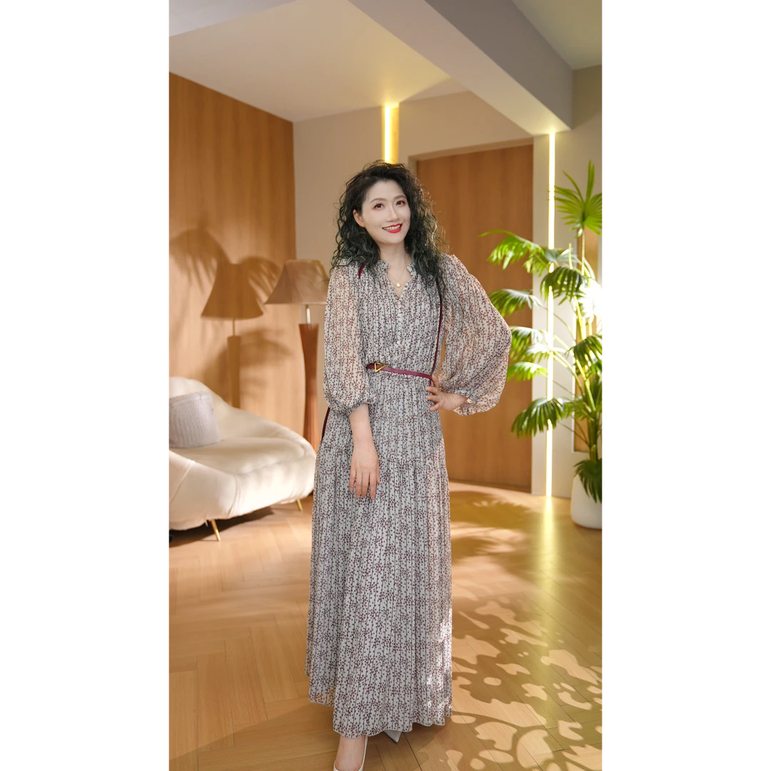 六丑【夏日小花朵】新款时尚气质圆领多纽扣碎花连衣裙2lyq1072