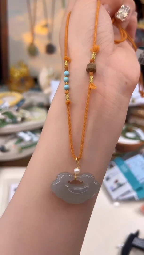 未镶嵌和田玉吊坠@@E921D018679