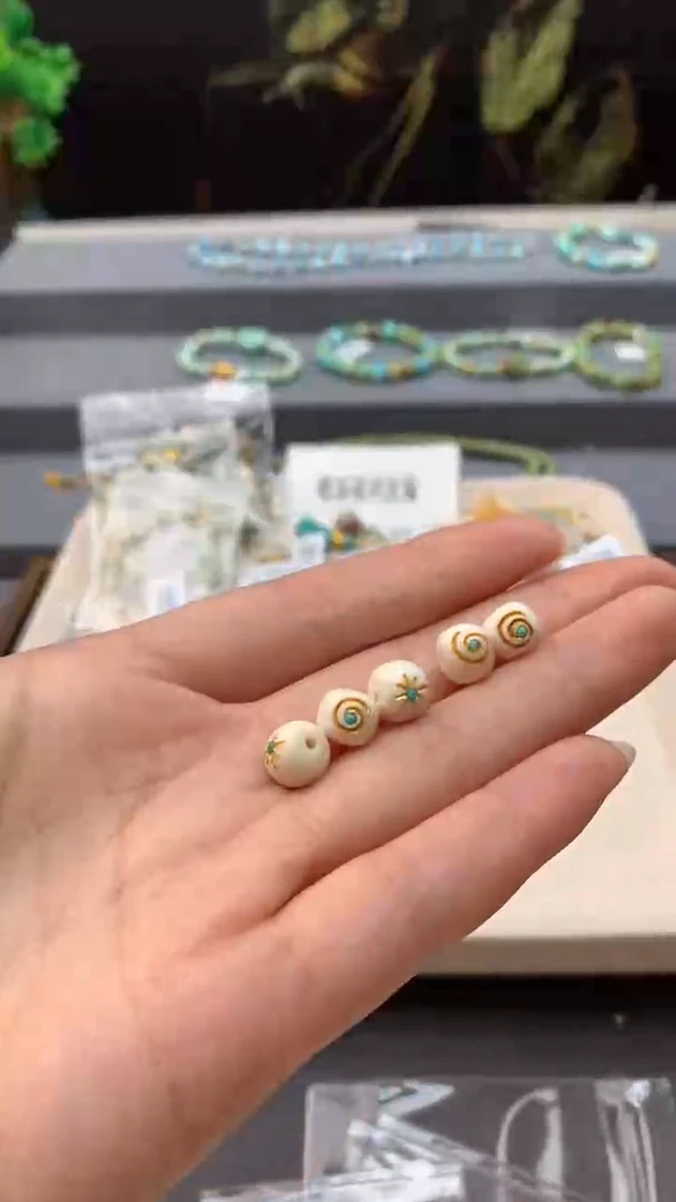 未镶嵌单珠（多样发其一）南红玛瑙酷.S85