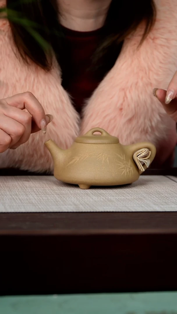 【闪购商品】宜兴原矿紫砂壶茶壶220C