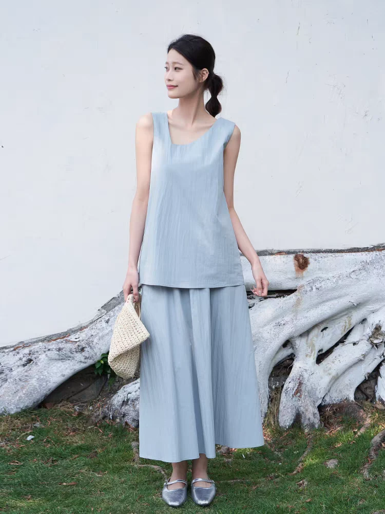 MOVE BY新款设计感小众不规则无袖上衣女高腰半身裙极简套装C8171