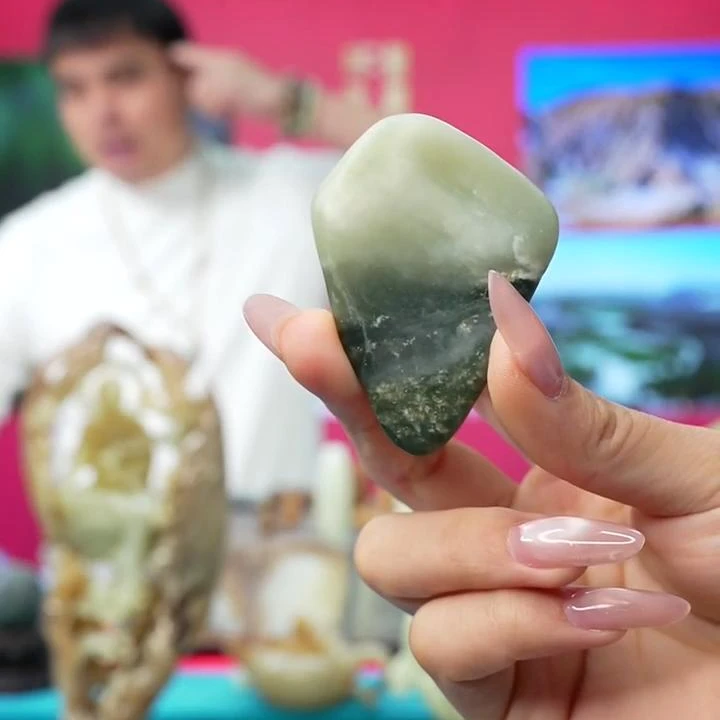 闪购-新疆料原石把件