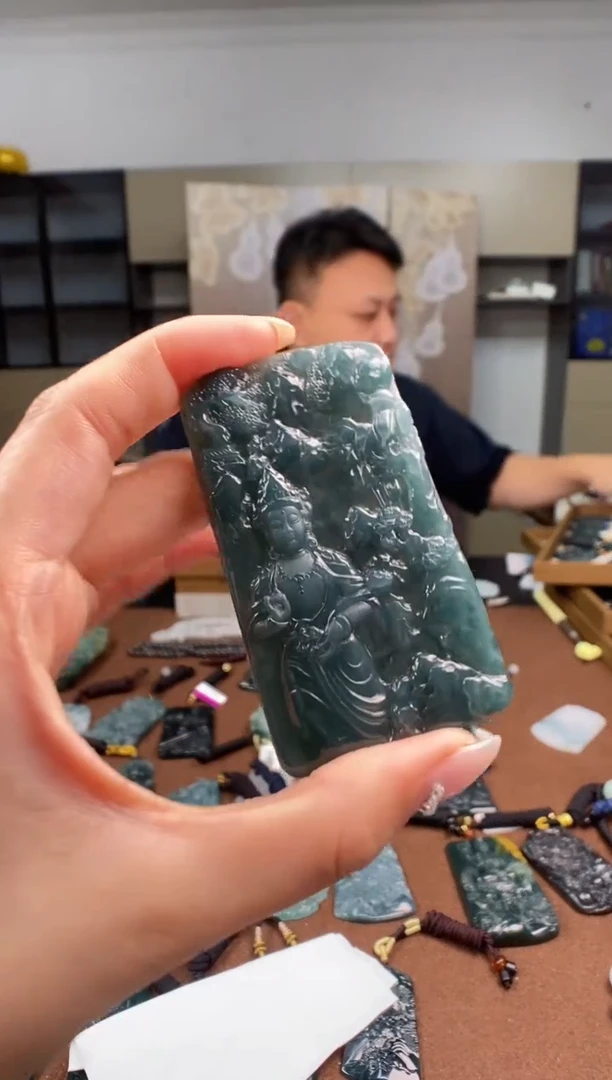 颈饰未镶嵌翡翠多样性发其一