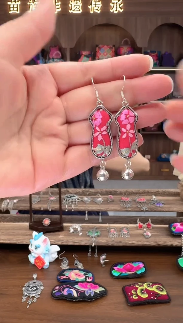 织绣扶光苗绣传承50