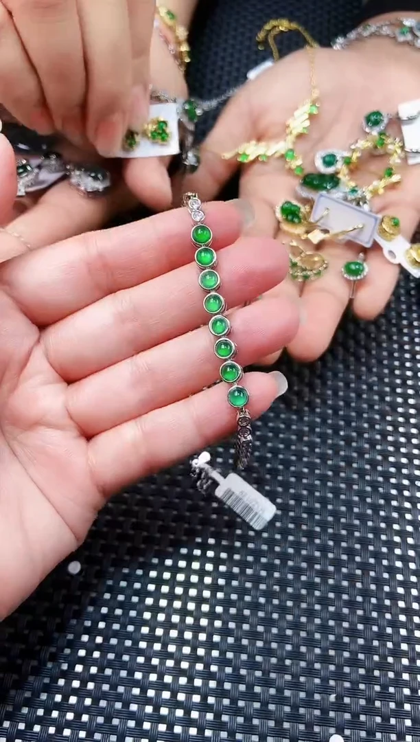 【闪购商品】翡翠手链未镶嵌111111111