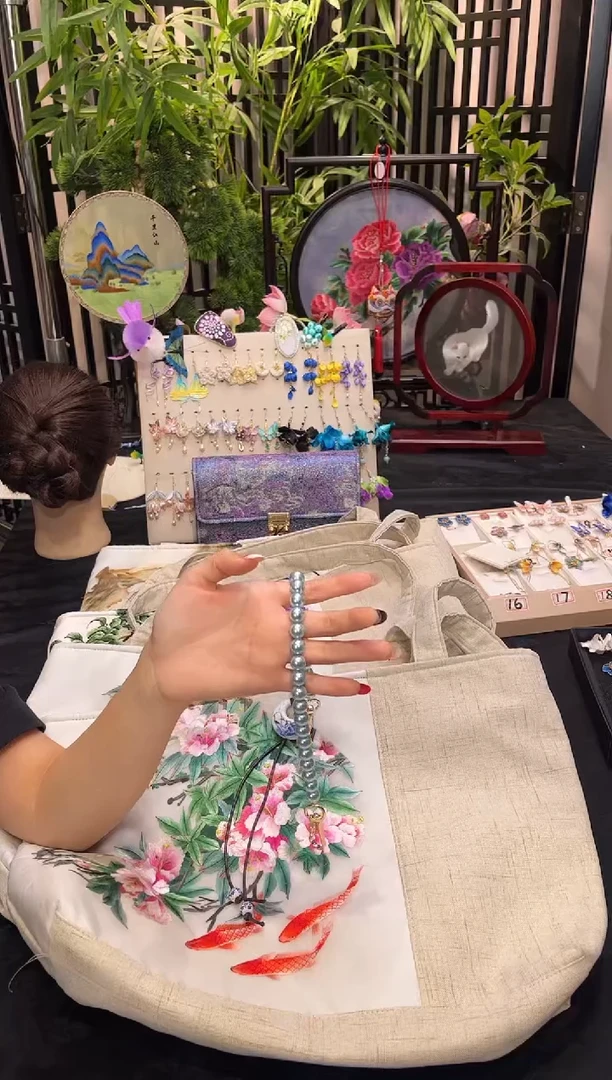 织绣陌**开非遗苏绣手工饰品