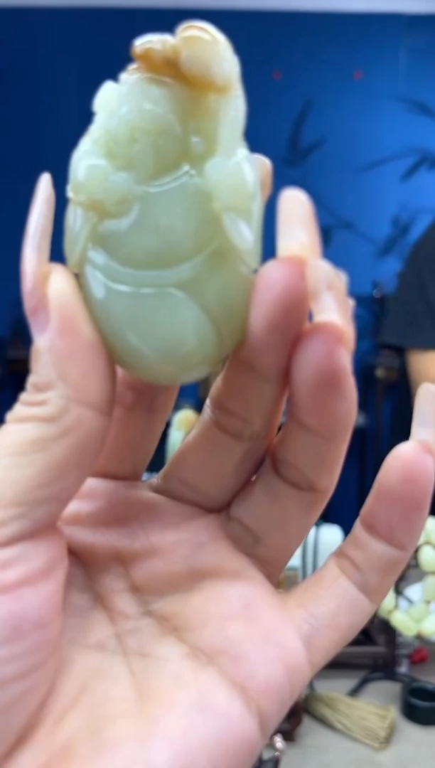 和田玉未镶嵌颈饰1