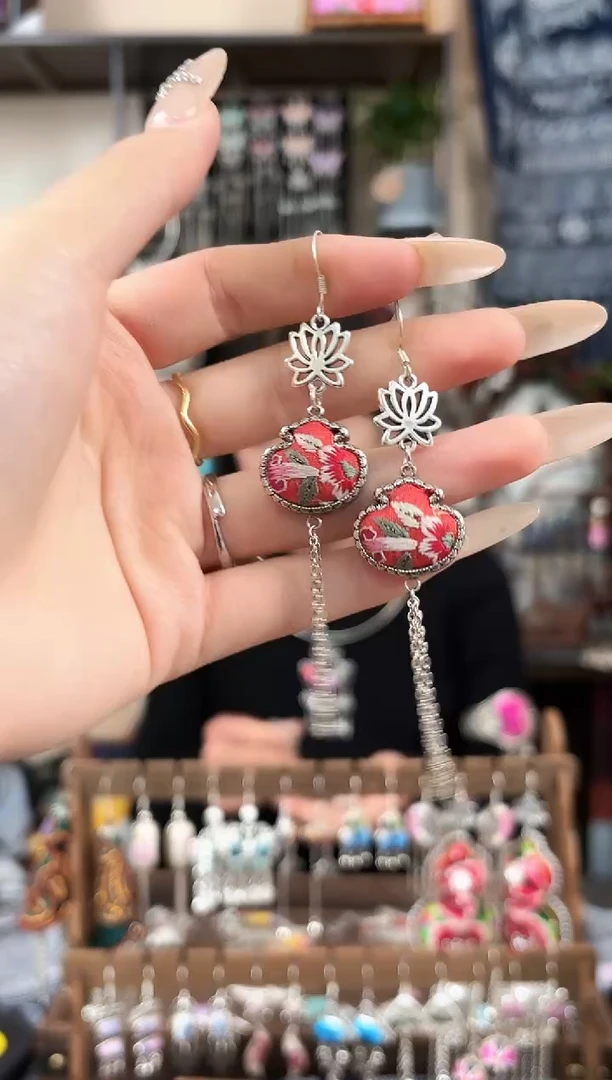 织绣民族风非遗老绣饰品162