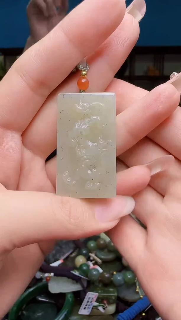 颈饰未镶嵌和田玉1