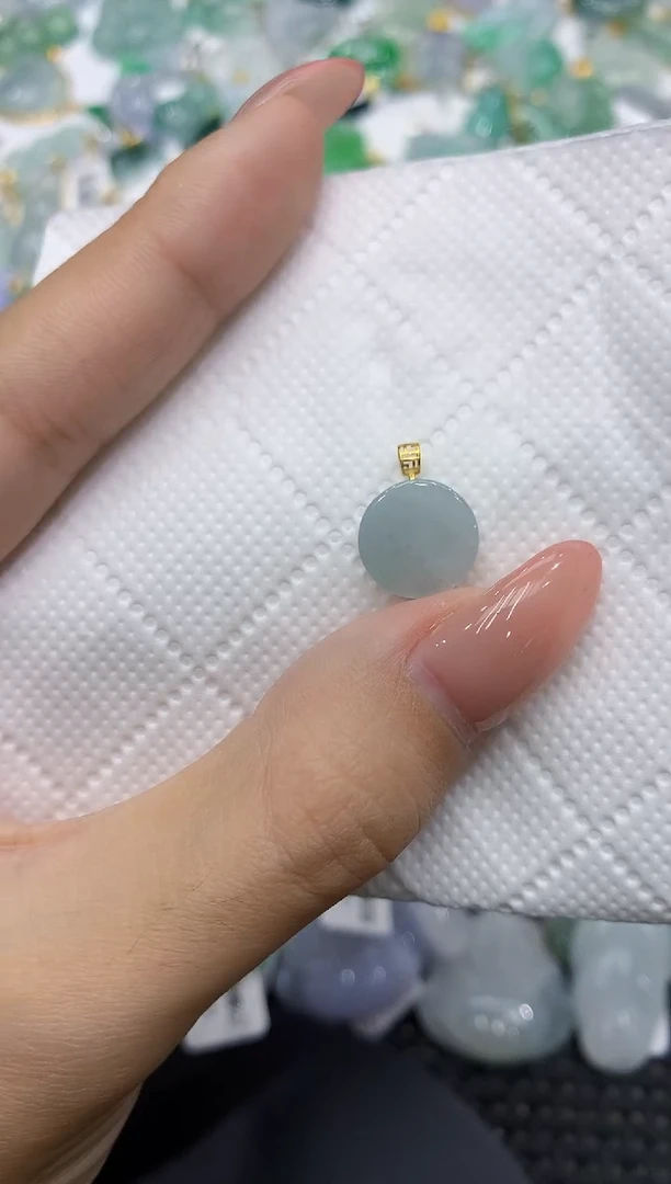 颈饰18K金镶嵌翡翠111111111111